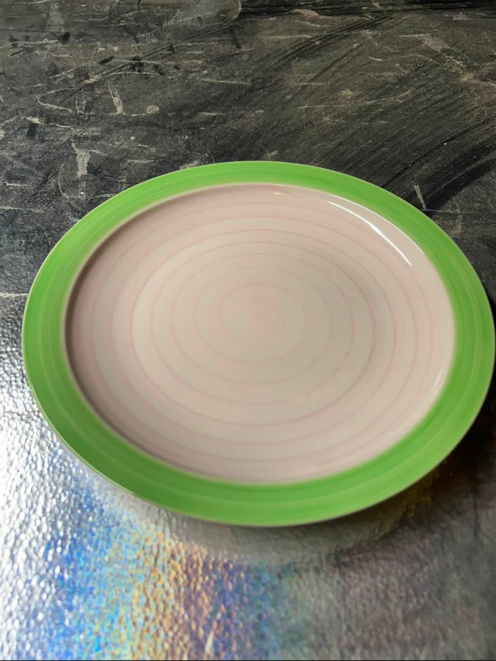 Green Rim Pink Center Ceramic Dinner Plate - Unbranded